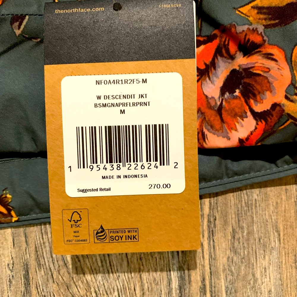 Brand New The North Face Woman’s Descendit Ski Jacket size M